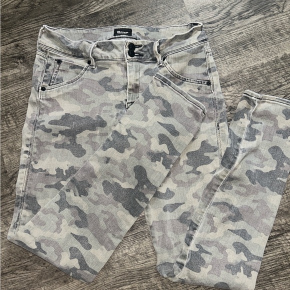 Hudson Jeans Gray Skinny Jeans with Urban Camo Style - Picture 6 of 7